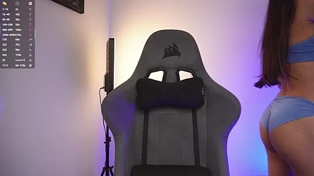 Snapshot of little-eli chatting on October 19, 2025, 7:27 pm little-eli online show from October 19, 2025, 7:27 pm