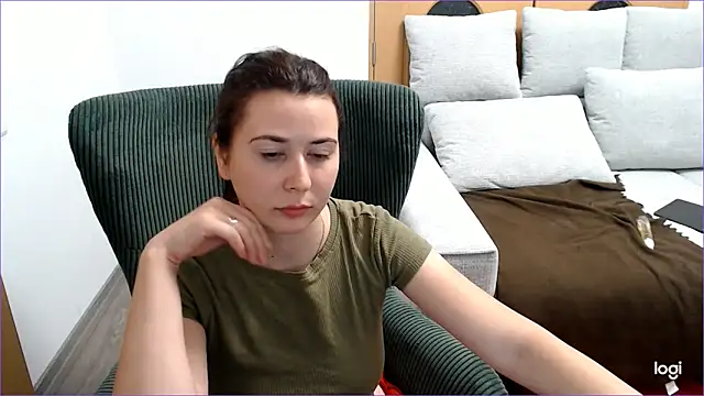 Snapshot of VioletaFlower7 chatting on September 21, 2025, 7:52 pm VioletaFlower7 online show from September 21, 2025, 7:52 pm