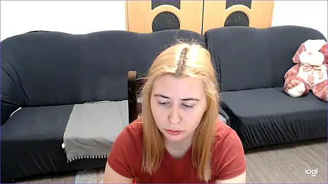 VioletaFlower7 online show from February 15, 2025, 9:28 pm