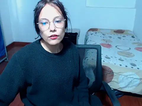 Snapshot of home_vlak chatting on November 13, 2025, 4:22 pm home vlak online show from November 13, 2025, 4:22 pm