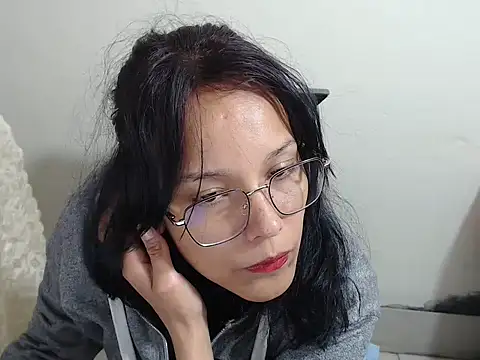 Snapshot of home_vlak chatting on October 6, 2025, 4:41 pm home vlak online show from October 6, 2025, 4:41 pm