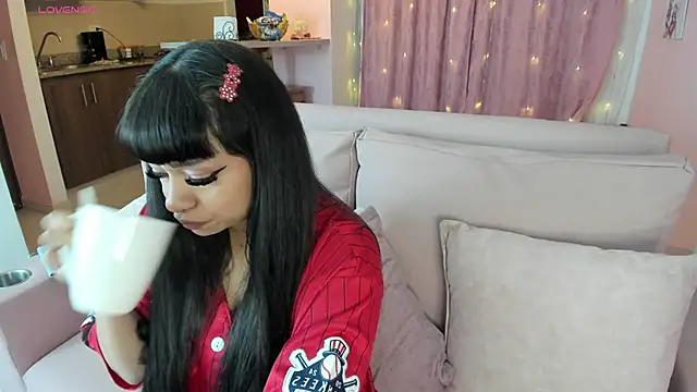 zoesullivan online show from January 2, 2025, 9:43 am
