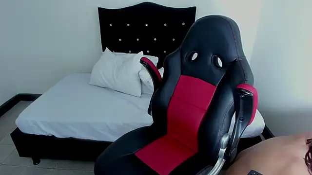 Snapshot of Ladysexy_hot19 chatting on March 4, 2025, 2:49 am Ladysexy hot19 online show from March 4, 2025, 2:49 am