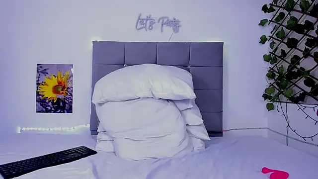 Snapshot of Ladysexy_hot19 chatting on September 26, 2025, 8:16 pm Ladysexy hot19 online show from September 26, 2025, 8:16 pm