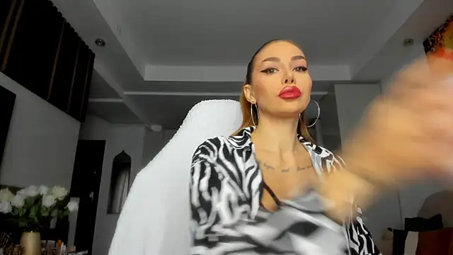 Snapshot of Alessa_Burns chatting on February 28, 2025, 5:15 am Alessa Burns online show from February 28, 2025, 5:15 am