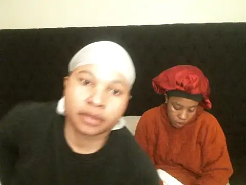 Snapshot of R-thequeen chatting on September 26, 2025, 12:06 am R-thequeen online show from September 26, 2025, 12:06 am