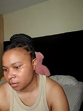 R-thequeen online show from April 24, 2026, 11:01 am