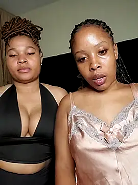 R-thequeen online show from February 10, 2026, 8:52 pm