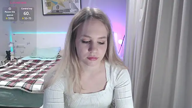 annabel8 online show from December 31, 2024, 8:02 pm