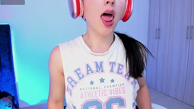 liaqueen610 online show from February 5, 2025, 12:53 am