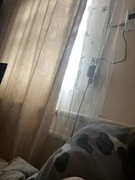 Snapshot of Romsticks chatting on November 30, 2025, 7:09 am Romsticks online show from November 30, 2025, 7:09 am