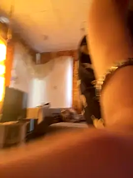 Snapshot of Romsticks chatting on October 25, 2025, 6:45 am Romsticks online show from October 25, 2025, 6:45 am