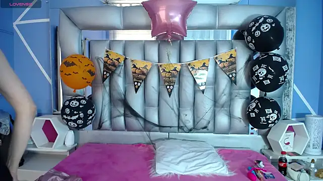 Snapshot of sophia_ny chatting on October 19, 2025, 12:41 pm sophia ny online show from October 19, 2025, 12:41 pm