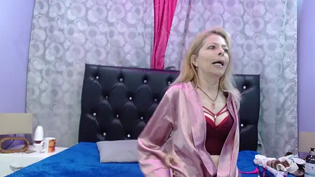 sophia ny online show from February 14, 2025, 9:10 pm