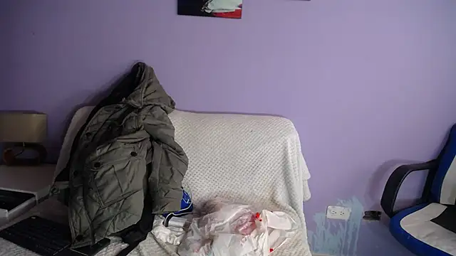 sophia ny online show from April 13, 2026, 1:04 pm