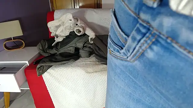 Snapshot of sophia_ny chatting on February 16, 2026, 12:37 pm sophia ny online show from February 16, 2026, 12:37 pm