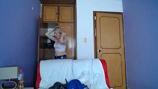 Snapshot of sophia_ny chatting on February 20, 2026, 1:13 pm sophia ny online show from February 20, 2026, 1:13 pm