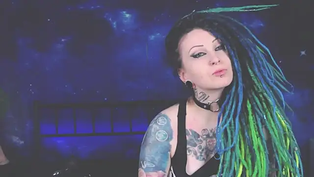 MartthaKatze online show from January 22, 2025, 11:21 pm