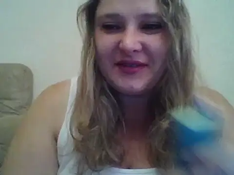 ParisMimi online show from October 13, 2025, 7:43 am