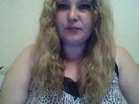 ParisMimi online show from June 10, 2026, 9:16 pm