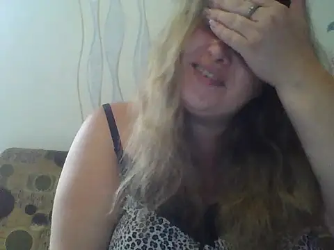 ParisMimi online show from July 21, 2026, 5:53 am
