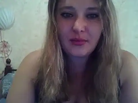 ParisMimi online show from September 26, 2025, 7:04 am