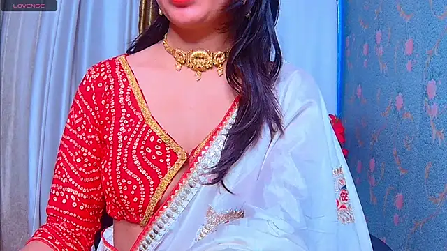 Snapshot of Aashika-Kaur chatting on January 14, 2025, 3:43 am Aashika-Kaur online show from January 14, 2025, 3:43 am