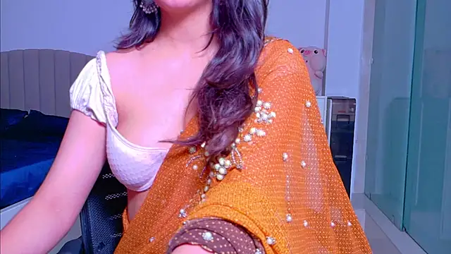 Snapshot of Aashika-Kaur chatting on September 26, 2025, 4:19 am Aashika-Kaur online show from September 26, 2025, 4:19 am