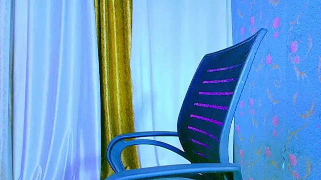 Snapshot of Aashika-Kaur chatting on March 10, 2025, 3:34 am Aashika-Kaur online show from March 10, 2025, 3:34 am