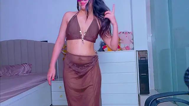 Snapshot of Aashika-Kaur chatting on October 7, 2025, 4:35 am Aashika-Kaur online show from October 7, 2025, 4:35 am