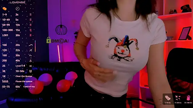 liana kisses online show from April 10, 2026, 7:10 pm