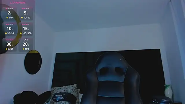 Snapshot of BarbaraKnox_ chatting on October 14, 2025, 11:58 pm BarbaraKnox  online show from October 14, 2025, 11:58 pm