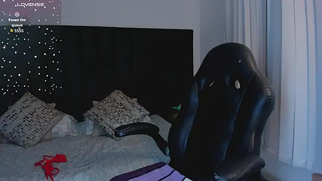 Snapshot of BarbaraKnox_ chatting on October 11, 2025, 12:33 am BarbaraKnox  online show from October 11, 2025, 12:33 am