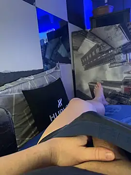 Snapshot of MatthewEmme chatting on March 1, 2026, 11:49 pm MatthewEmme online show from March 1, 2026, 11:49 pm