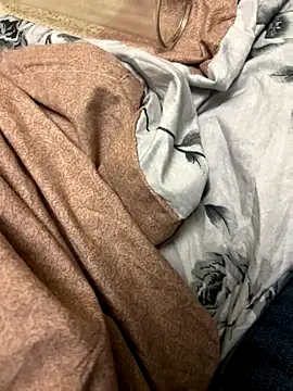 Snapshot of Ariel_Ari chatting on November 3, 2025, 10:02 pm Ariel Ari online show from November 3, 2025, 10:02 pm