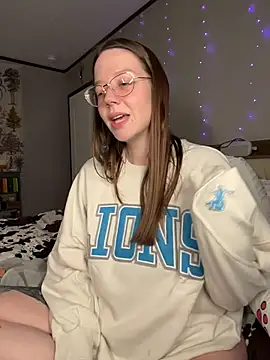 Sweetdee222x online show from October 13, 2025, 10:21 pm