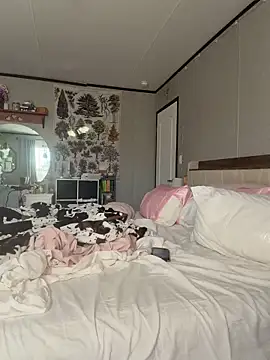 Snapshot of Sweetdee222x chatting on February 27, 2026, 11:37 pm Sweetdee222x online show from February 27, 2026, 11:37 pm