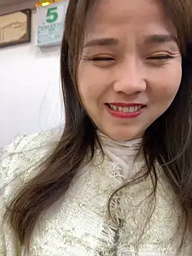 Efangfang online show from February 5, 2025, 11:55 am