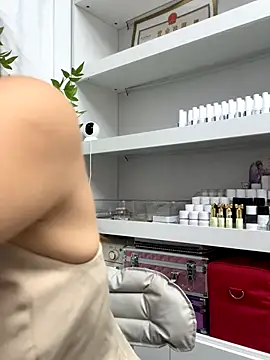 Snapshot of Efangfang chatting on September 26, 2025, 8:10 am Efangfang online show from September 26, 2025, 8:10 am