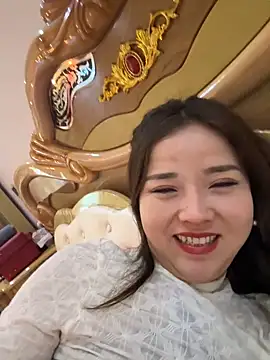 Efangfang online show from February 2, 2025, 9:07 am