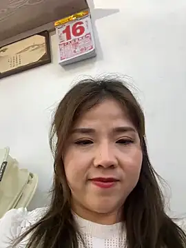 Efangfang online show from February 16, 2025, 8:43 am