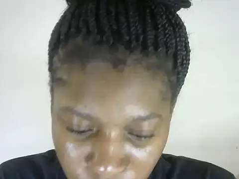 Pretty-emmie online show from October 4, 2025, 11:34 am