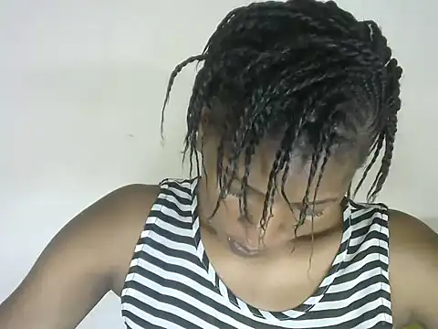 Pretty-emmie online show from September 19, 2025, 4:05 am