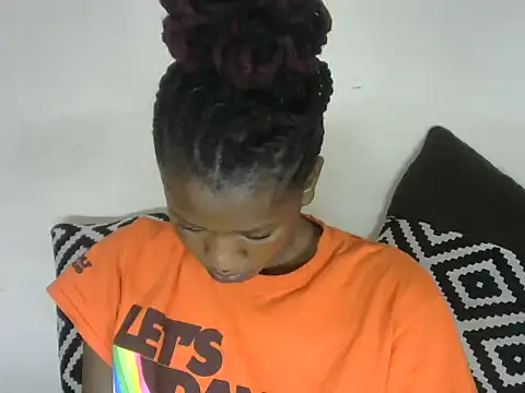 Pretty-emmie online show from February 20, 2025, 5:12 am