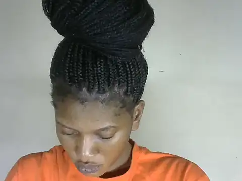 Pretty-emmie online show from October 2, 2025, 3:43 am