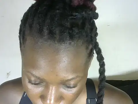 Pretty-emmie online show from February 6, 2025, 8:18 am