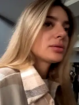 Snapshot of Jasmine_urPrincess chatting on October 12, 2025, 6:37 am Jasmine urPrincess online show from October 12, 2025, 6:37 am