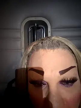 zayury88 online show from November 20, 2025, 7:09 am