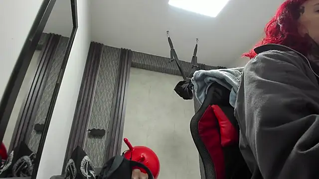 Snapshot of selene_red_ chatting on February 10, 2026, 12:31 am selene red online show from February 10, 2026, 12:31 am