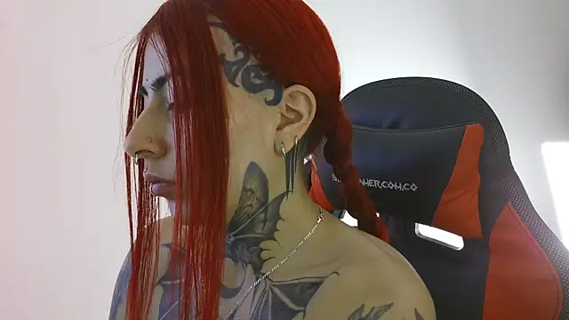 selene red  online show from July 6, 2026, 3:03 pm